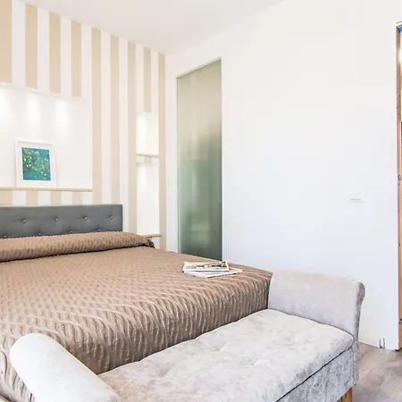 公寓 Acquamarina By Interhome