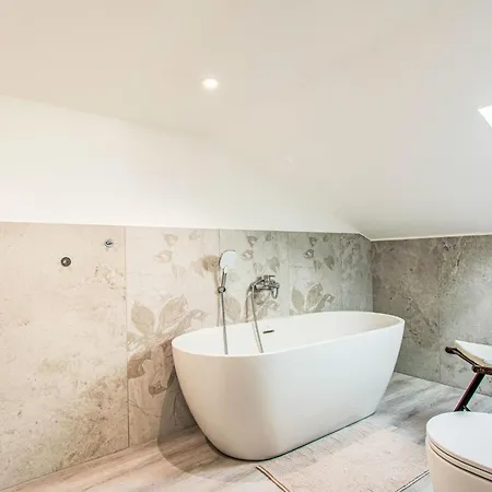 Acquamarina By Interhome * וירג'יו